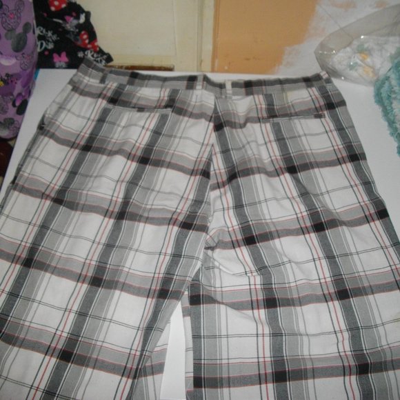 PTW Shorts - Picture 2 of 3